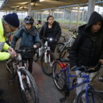 Bicychouette équipe les vélos des élèves du collège d'éclairages avant et arriere